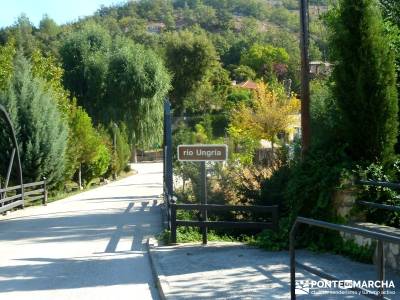 Valle del Río Ungría; rutas de montaña; bastones de trekking escapadas desde madrid